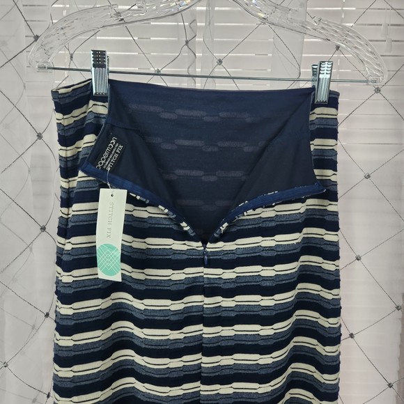 Paper moon for Stitch Fix Navy Gray Stripe Knit Pencil Skirt Small - Picture 3 of 5